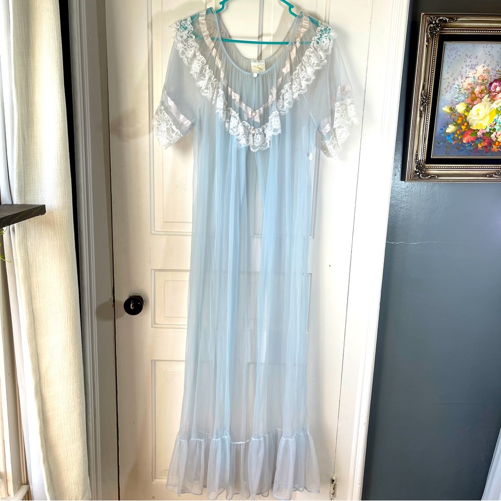 Vintage Sheer Gauzy Lace Lingerie Boudoir Robe Baby Blue White